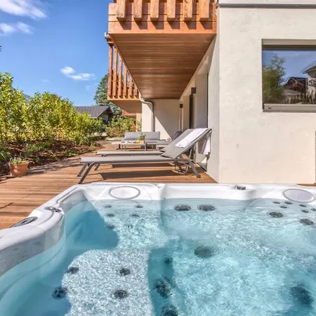 Apartment Chalet Larc Terrasse Montblanc *